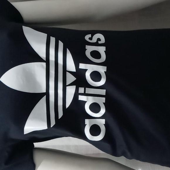 Adidas Shirt - Picture 5 of 8